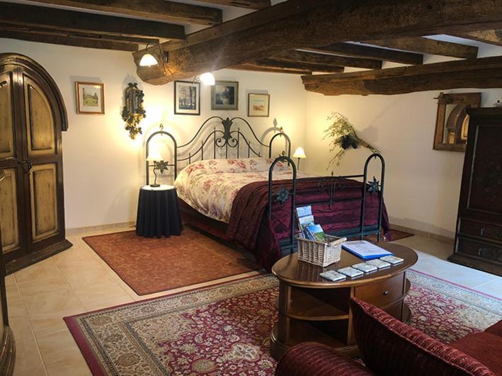 La Ferme Studio Apartments Conde-sur-Noireau Bagian luar foto